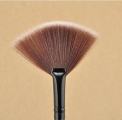 Fan Shape Makeup Brush Blending Highlighter